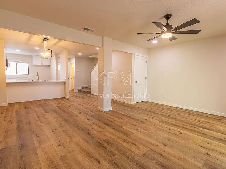 955 Academy St — Photo 14