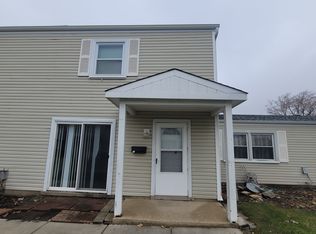 189 Robert Ct UNIT B, Bartlett, IL 60103