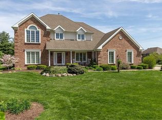 1 Quail Run Pl, Charleston, IL 61920