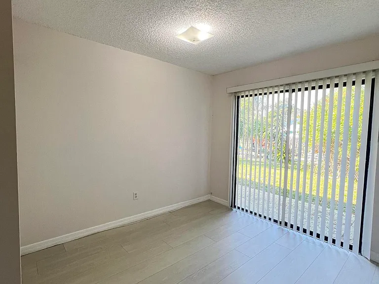 950 Louisiana Ave — Photo 7