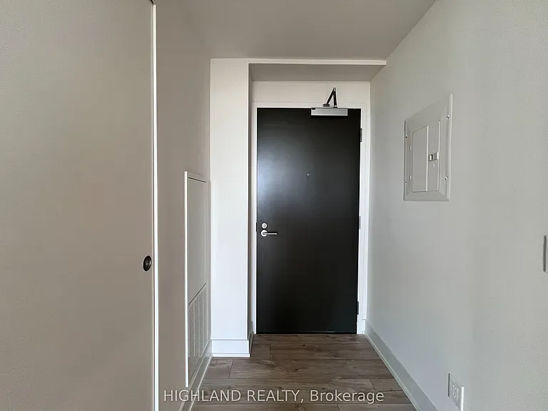 8 Cumberland St #3802 — Photo 6