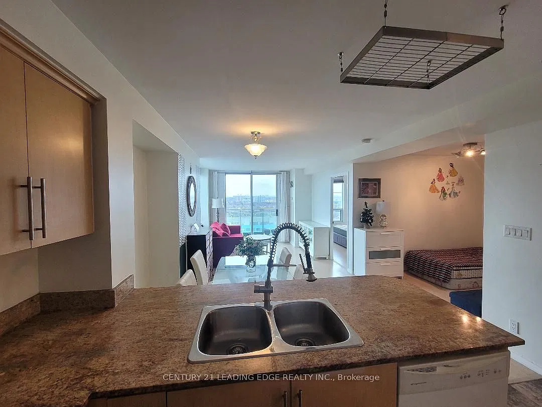 2 bed, $2,350 — Photo 4