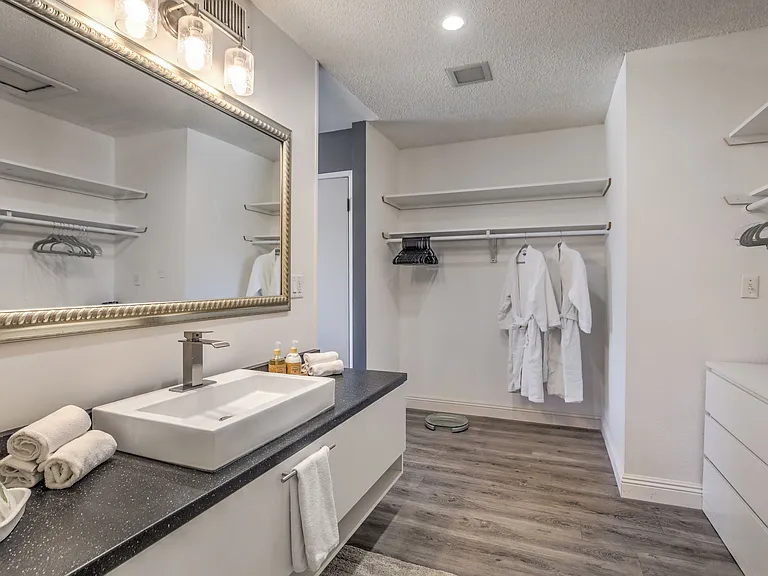 6581 Shelter Ln — Photo 19