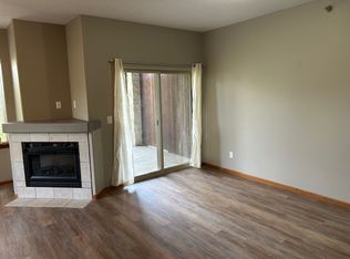 352 Camden Rd, Iowa City, IA 52245