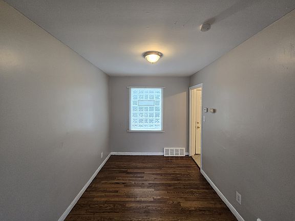 5th image of 9151 Mansfield St