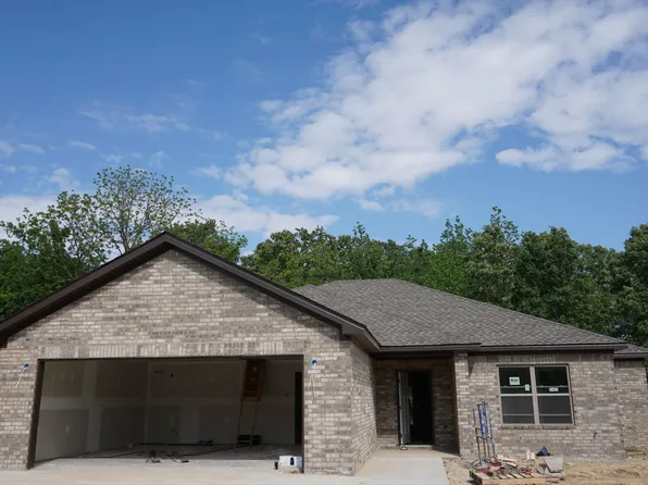 The Cobblestone Plan, Frog Pond