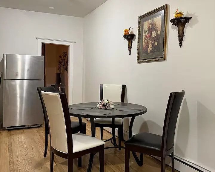 1138 Summit Ave #1 — Photo 4