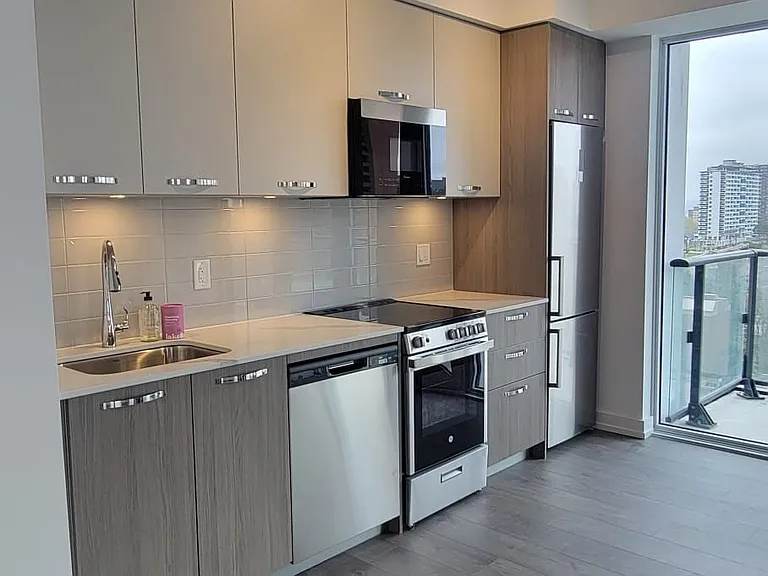 75 James St S #1202 — Photo 5