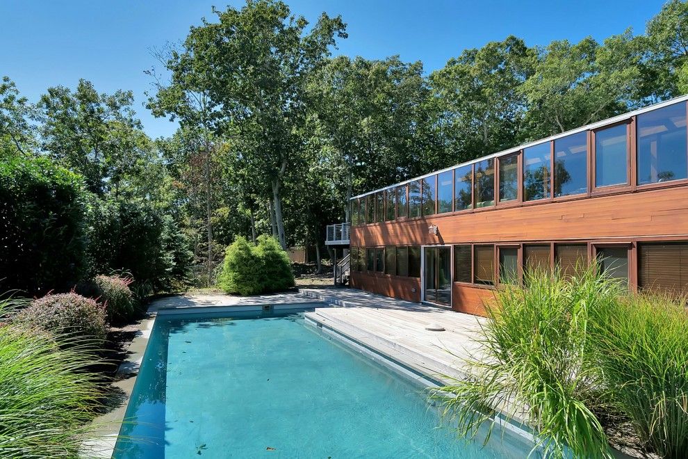  SUNNY PRIVATE POOL AREA