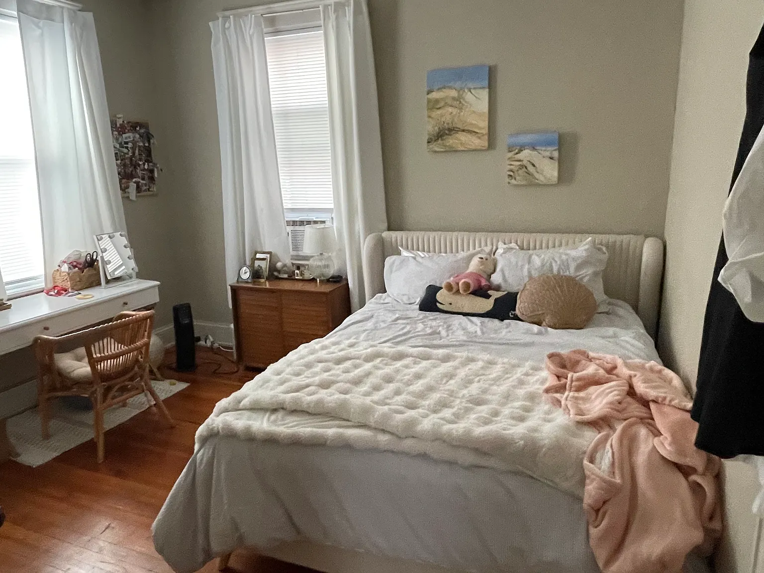 3 bed, $2,100 — Photo 4