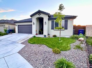 1097 Wasatch Dr, Madera, CA 93638
