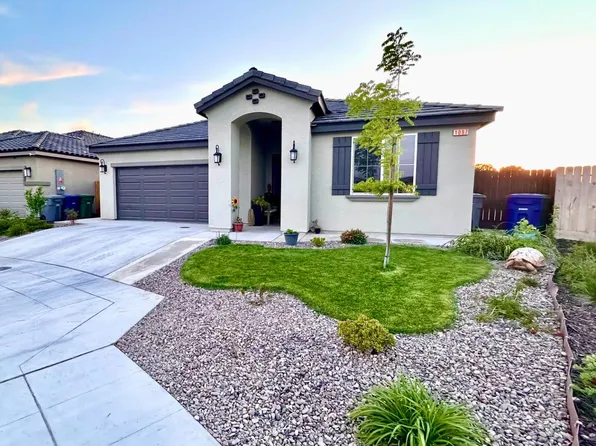 1097 Wasatch Dr, Madera, CA 93638