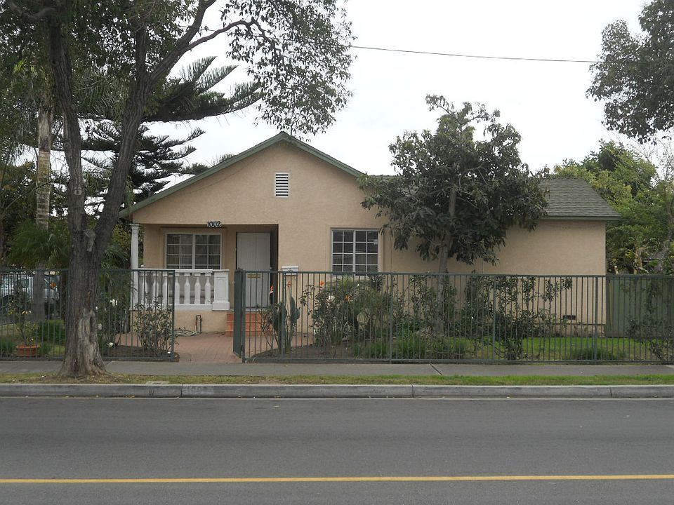1st image of 1002 W McFadden Ave