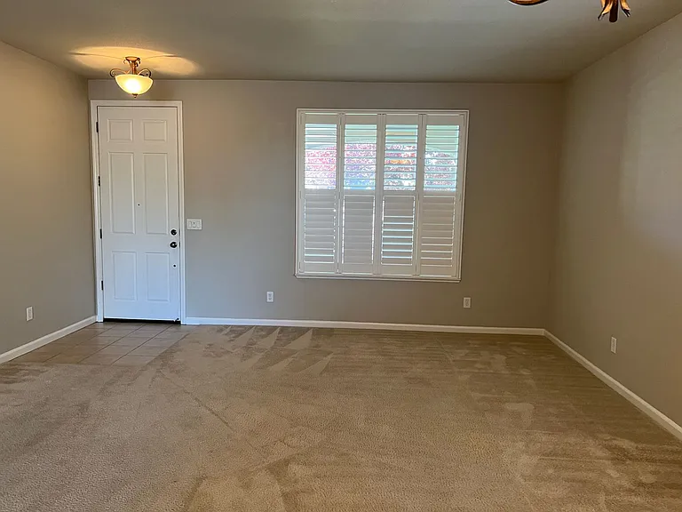 2338 Dunsley Cir — Photo 5