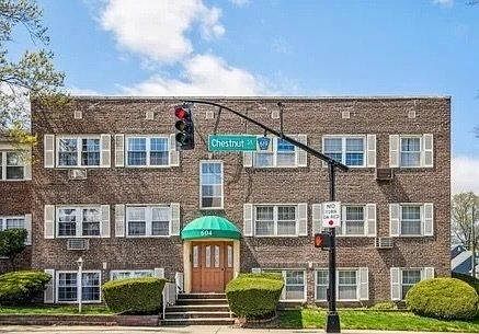 1st image of 604 Chestnut St APT G