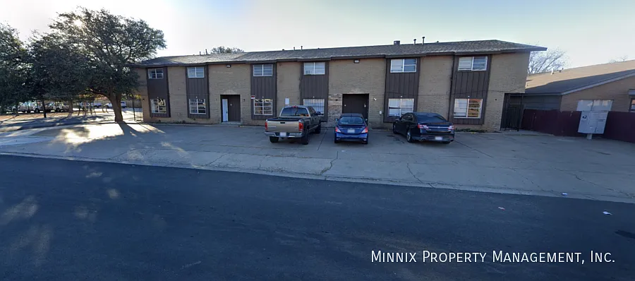 Lubbock 2 Bed / 1.5 Bath Rental | Close to 50th St Shopping & Dining | 2101 51st #B3 — Photo 4