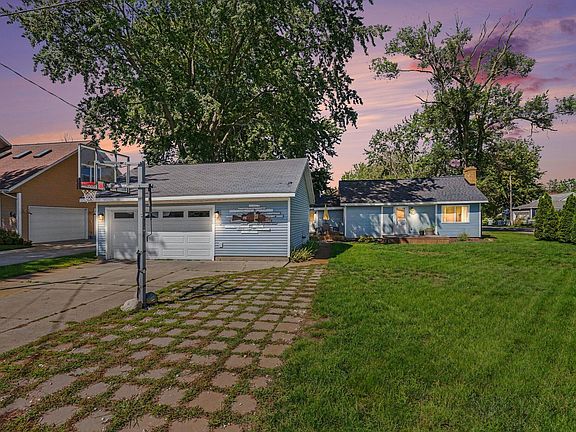 2nd image of 66 Lakeview Ave