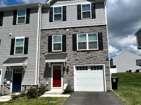 128 Van Fleet Cir, Pottstown, PA 19464