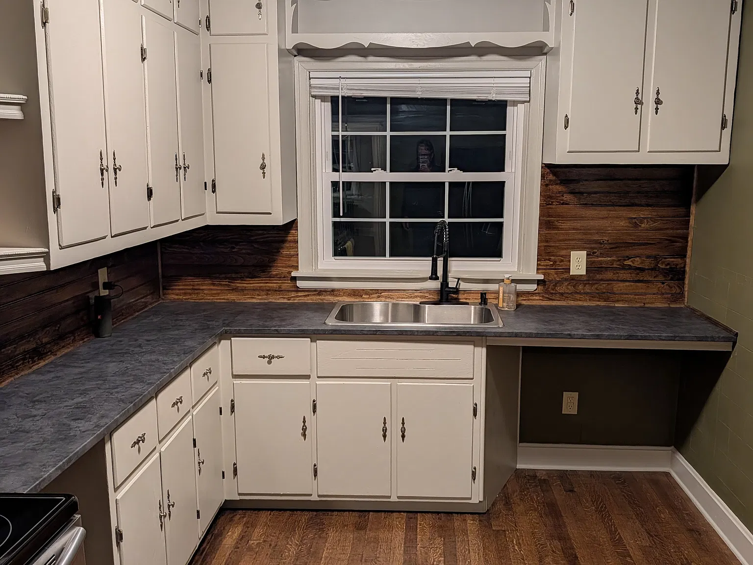 2 bed, 850 sqft, $1,650 — Photo 2