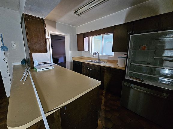 2nd image of 5526 W Virginia Ave