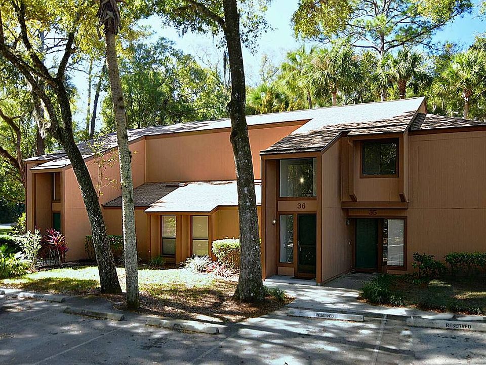 1st image of 36 Fairways Cir