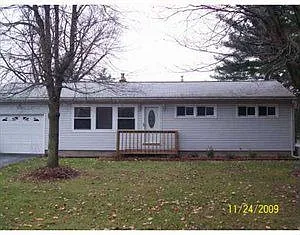 2006 N Water Ave photo 1