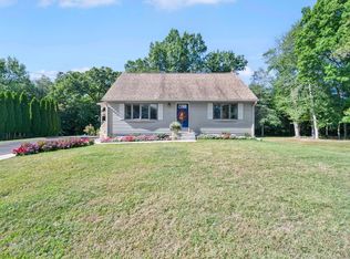 15 Bess Rd, Enfield, CT 06082