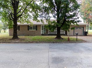 412 N Louise Ave, Saint James, MO 65559