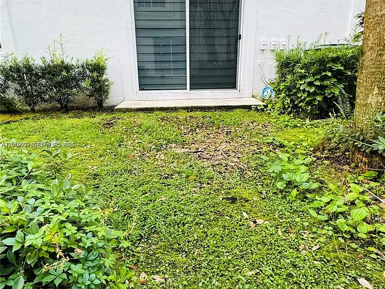 12430 SW 50th St #0 — Photo 35