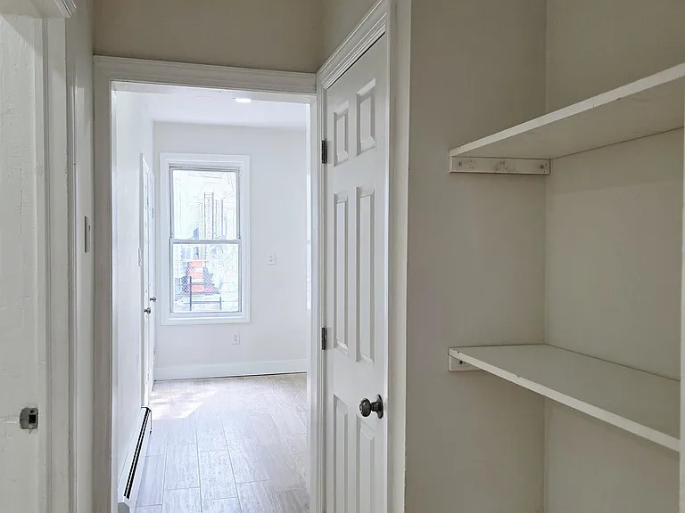 15 Dwight St — Photo 13