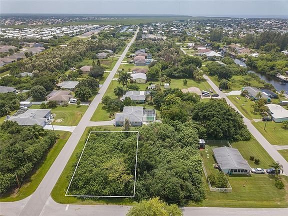 3rd image of 3601 Palm Dr
