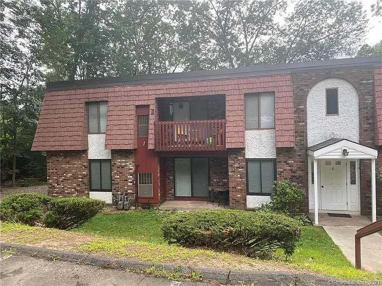 31 Woodsedge Dr #4B — Photo 1