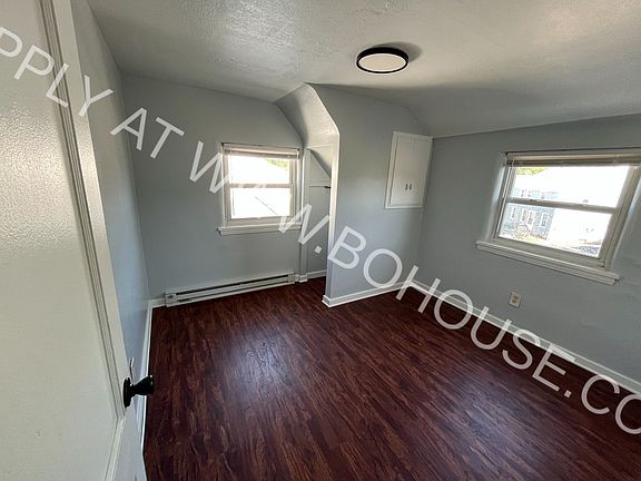5th image of 3014 McArthur Dr #6