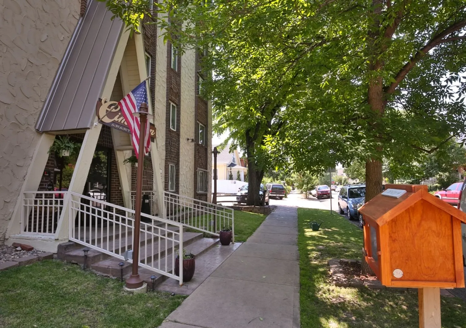 Cimarron Apartments — Photo 2