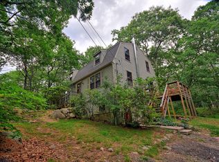 122 Narrow Ln, Charlestown, RI 02813