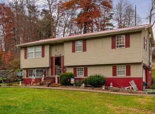 1096 Newmans Br, Milton, WV 25541