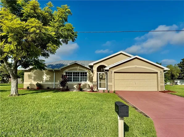 210 Plainfield St, Lehigh Acres, FL 33936