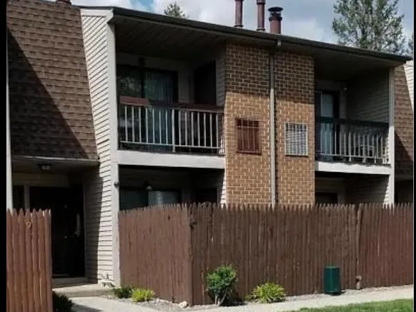 72 Lancaster Est, Mount Joy, PA 17552