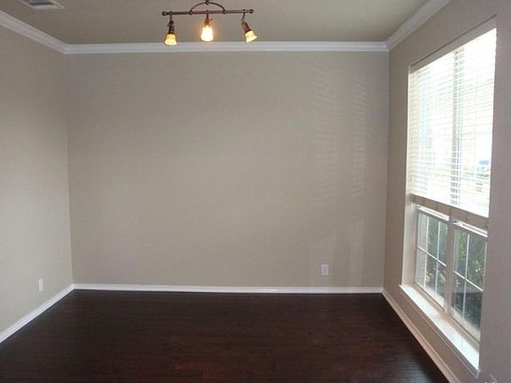 Unfurnished Dinning Room