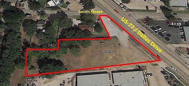 1st image of 706 Dallas Dr