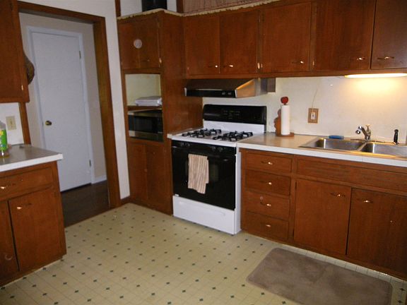 5th image of 1830 S Fairlawn Ave