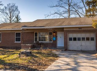 702 S Dixon Ave, Carbondale, IL 62901