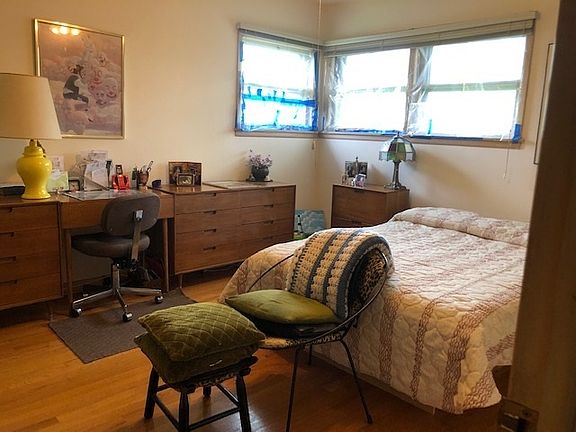 5th image of 7841 Karlov Ave