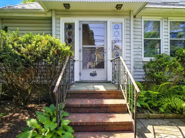 58 Gardner St, West Roxbury, MA 02132