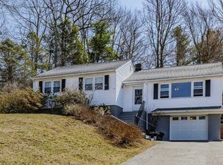 111 E Gooseberry Rd, West Springfield, MA 01089