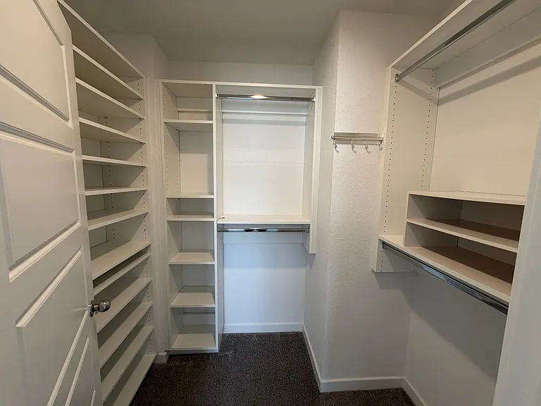 6276 Foxes Dale St — Photo 12