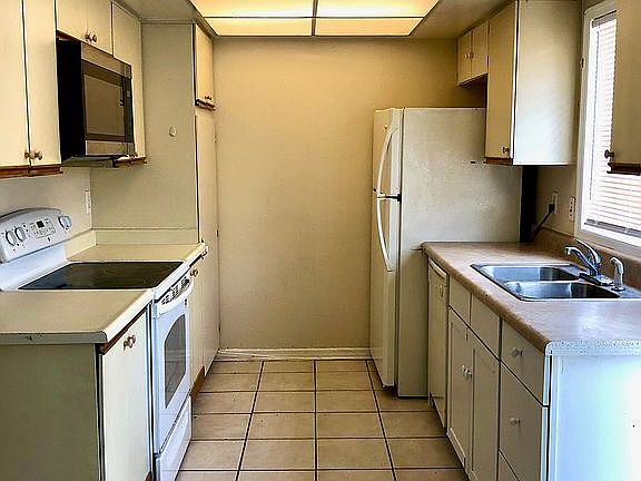 5th image of 7476 Woodburn Ct #38