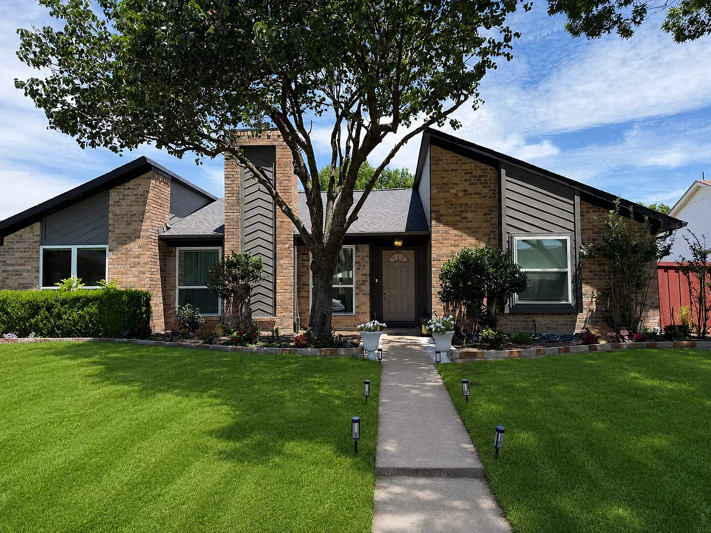 3 bed, 1912 sqft, $4,000 — Photo 1