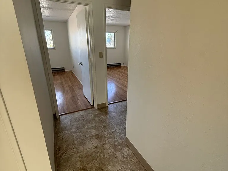 401 Madrona Ave SE #5 — Photo 9