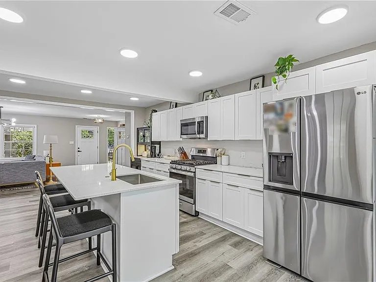 3898 Skidmore Dr — Photo 17